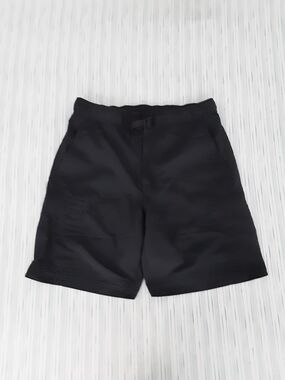 NWOT Uniqlo Geared Shorts. (With Recipt)